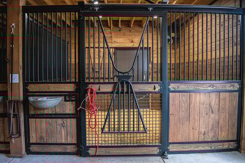 How Big Should a Horse Stall Be? 9 Factors to Consider
